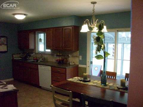 1001 East River Road Flushing, MI 48433 - Photo 13 of 14 20442349-12.JPG