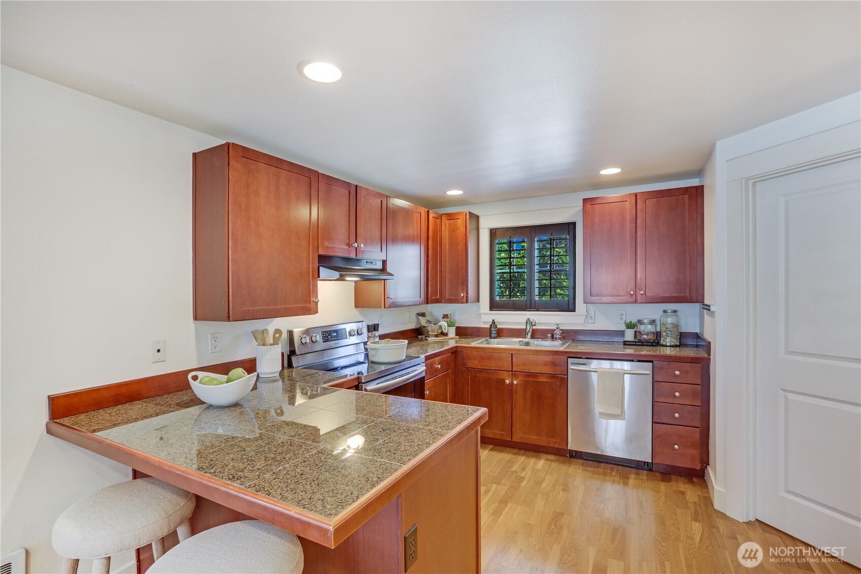 4851 A Delridge Way Southwest Seattle, WA 98106 - Photo 8 of 25