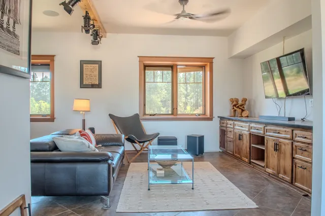 $820,000 | 9724 South Darknell Road, Valleyford, WA 99036