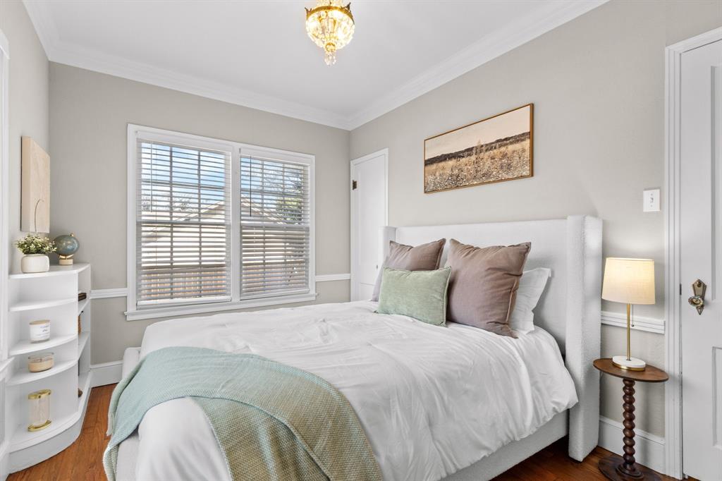 2815 Cumberland Avenue Waco, TX 76708 - Photo 18 of 40 a bedroom with a bed and a window