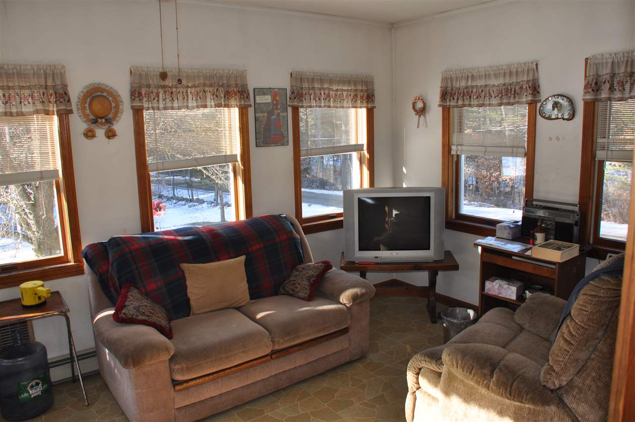 223 River Road Allenstown, NH 03275 - Photo 1 of 4