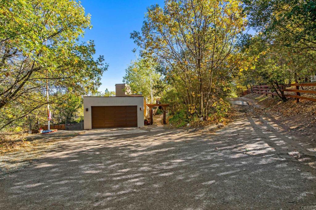 2810 3 Peaks Lane Julian, CA 92036 - Photo 5 of 54 a view of empty room with a trees