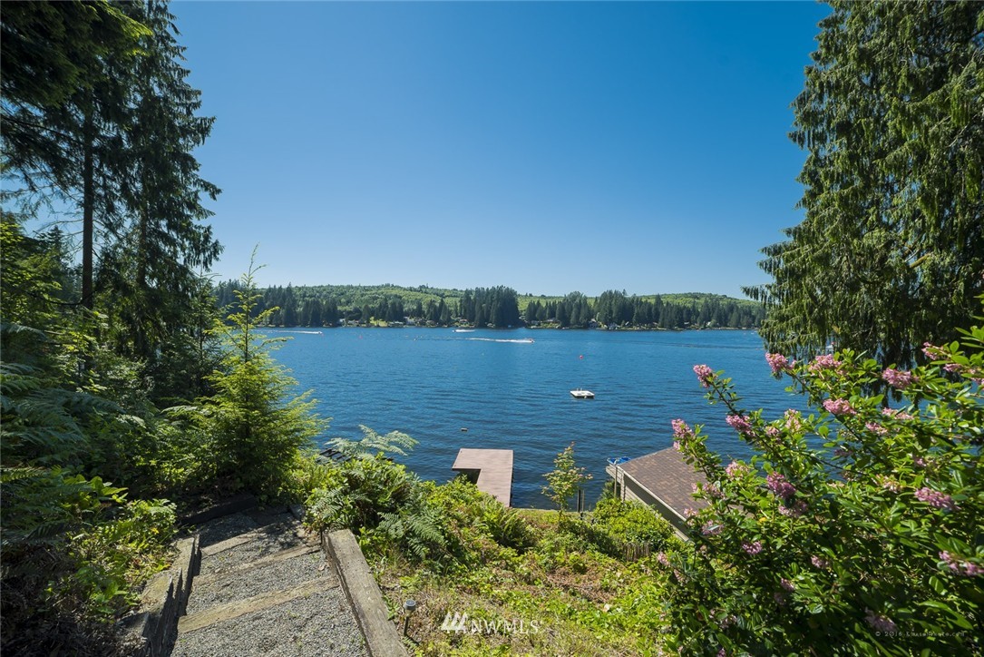 2212 South Lake Roesiger Road Snohomish, WA 98290 - Photo 1 of 24