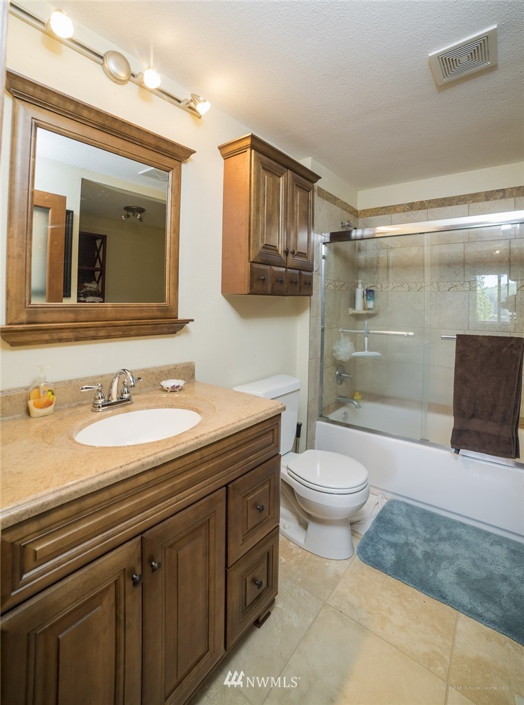 2212 South Lake Roesiger Road Snohomish, WA 98290 - Photo 12 of 24