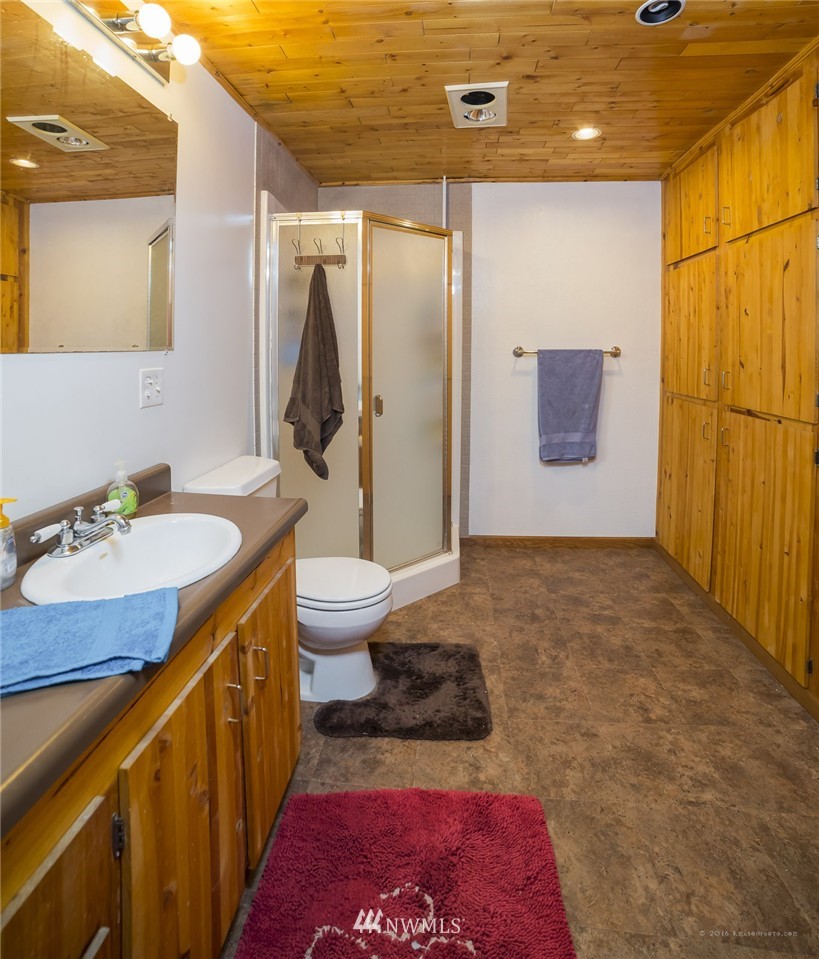 2212 South Lake Roesiger Road Snohomish, WA 98290 - Photo 13 of 24