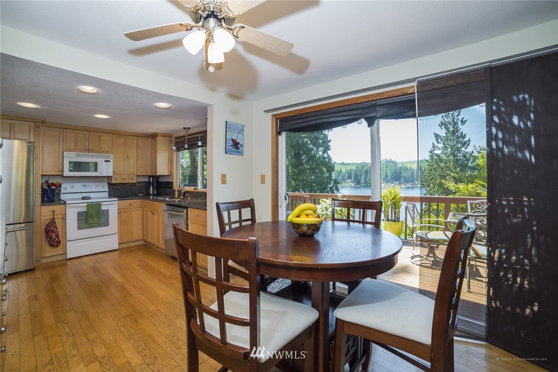 2212 South Lake Roesiger Road Snohomish, WA 98290 - Photo 7 of 24