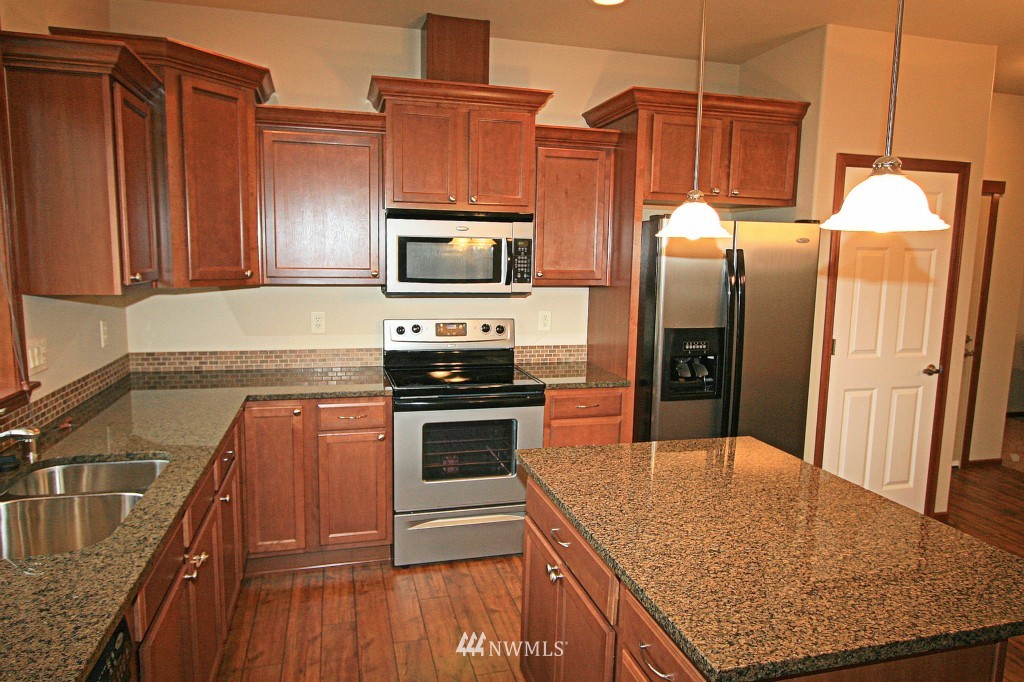 664 Telegraph Road, Unit 302 Bellingham, WA 98226 - Photo 4 of 17 Gallery Image 4