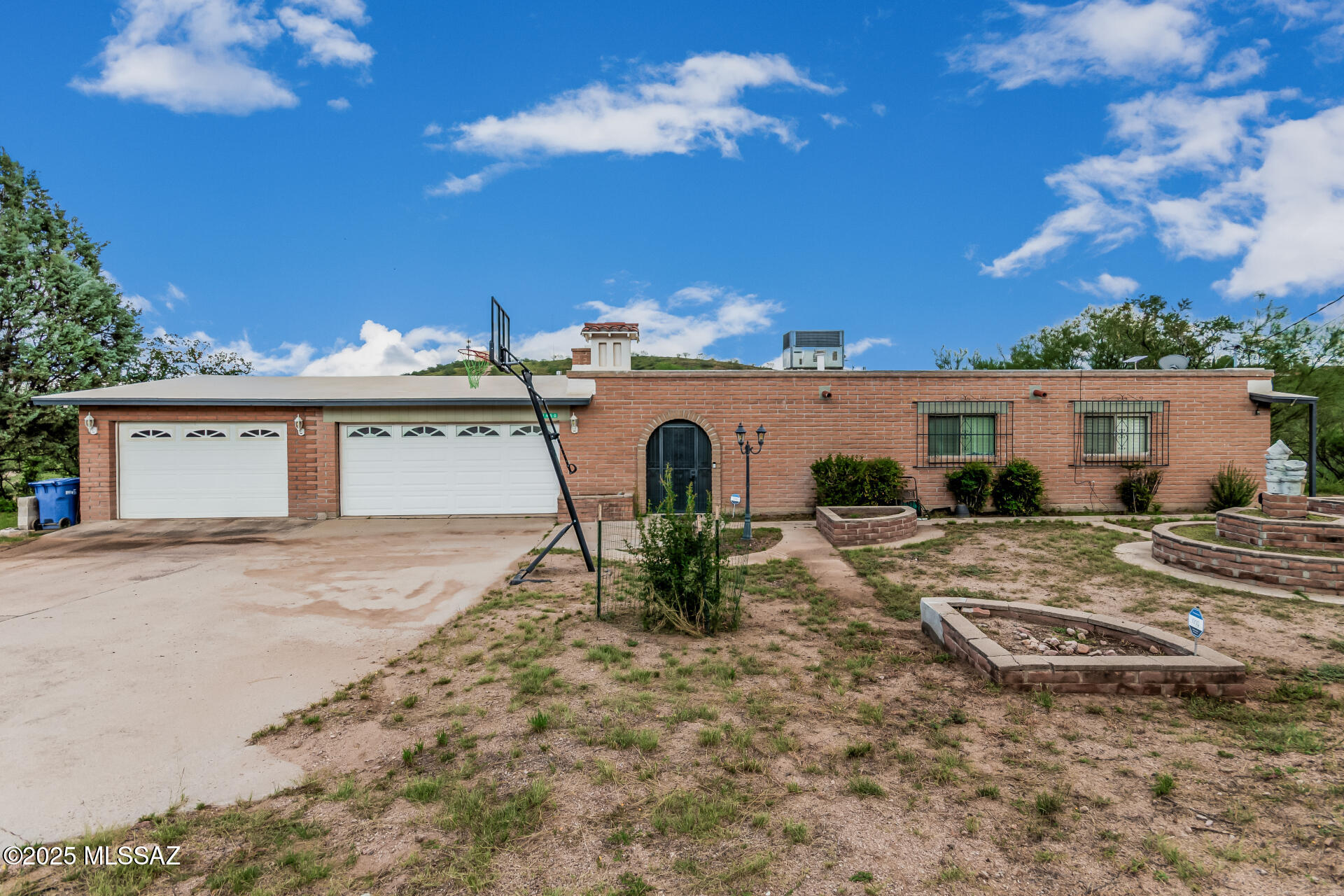 1460 North Royal Road Nogales, AZ 85621 - Photo 2 of 42