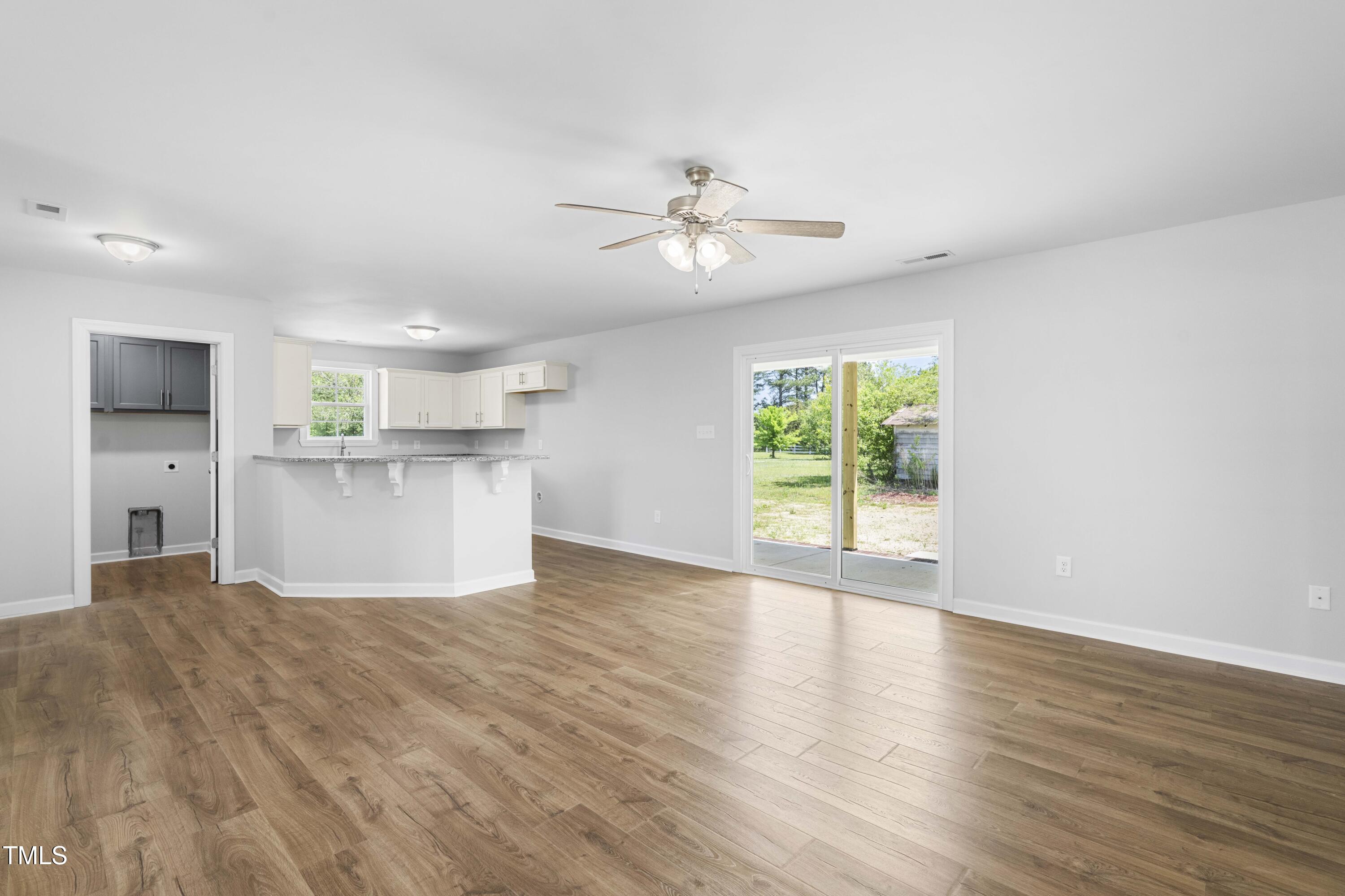 227 Wiggs Road Selma, NC 27576 - Photo 5 of 22 DSC07395