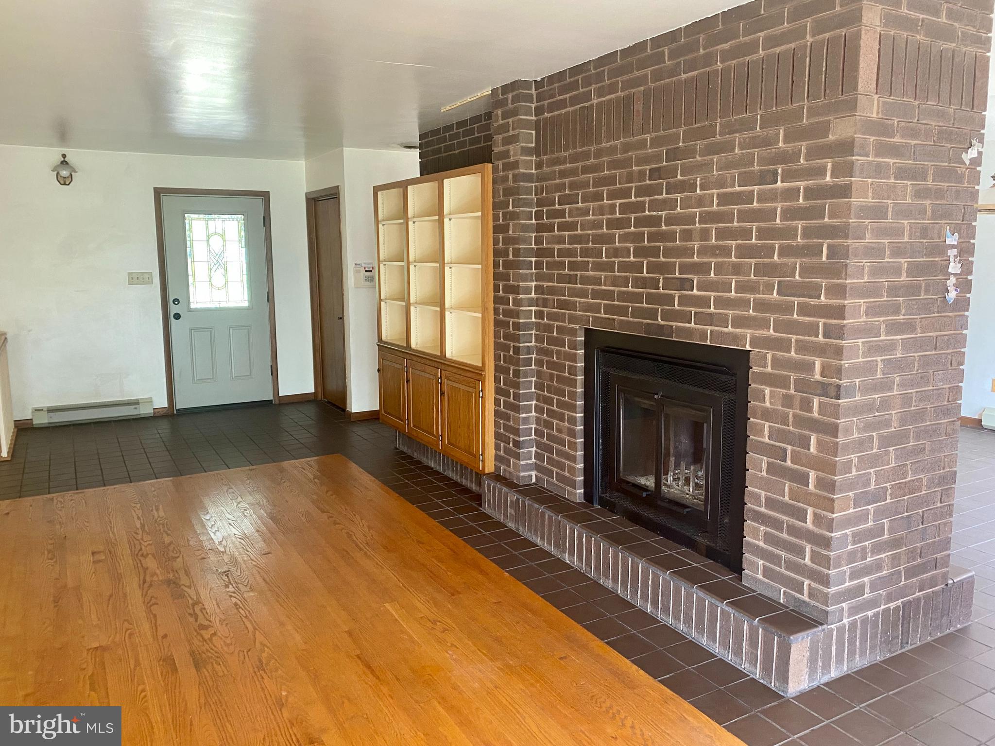 191 Specht Road Pottstown, PA 19464 - Photo 15 of 41 Living Room