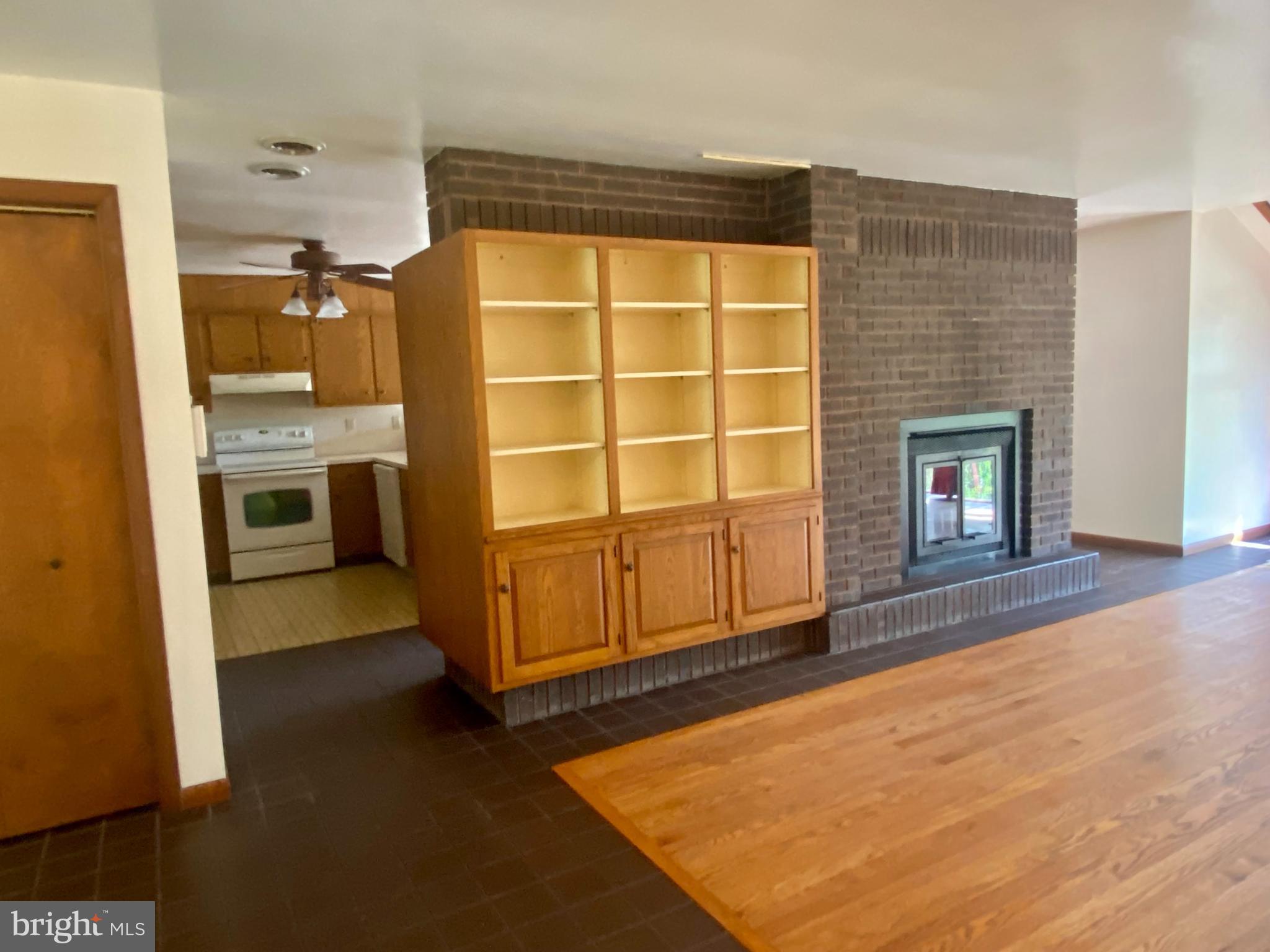 191 Specht Road Pottstown, PA 19464 - Photo 16 of 41 Living Room