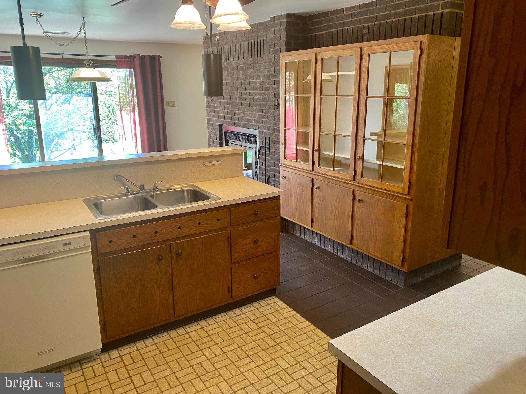 191 Specht Road Pottstown, PA 19464 - Photo 22 of 41 Kitchen