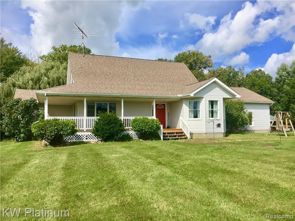 8870 Fisher Road Yale, MI 48097 - Photo 2 of 42 IMG_0516.jpg
