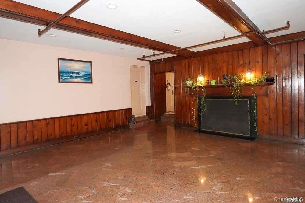 14 Beach Road, Unit 3A Great Neck, NY 11023 - Photo 3 of 14