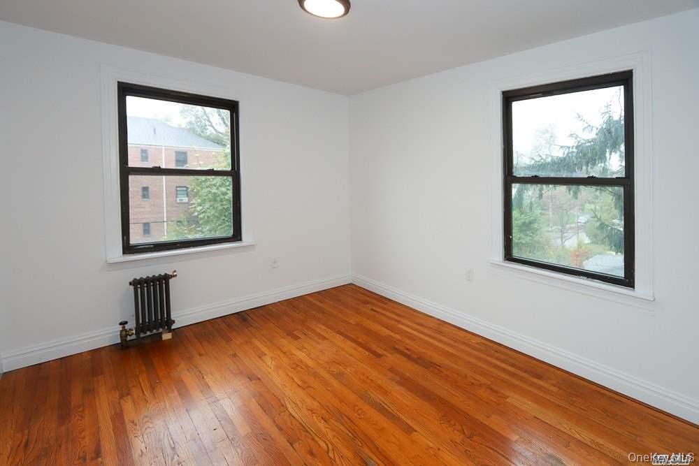 14 Beach Road, Unit 3A Great Neck, NY 11023 - Photo 9 of 14