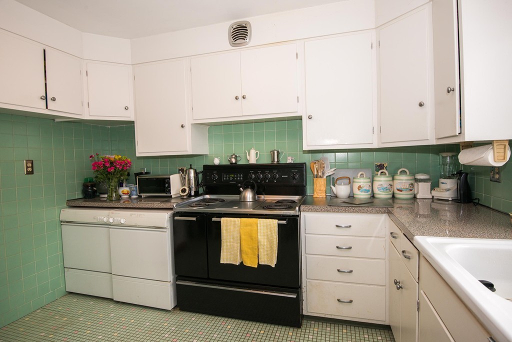 11 Pine Hill Road Swampscott, MA 01907 - Photo 14 of 30 Gallery Image 14