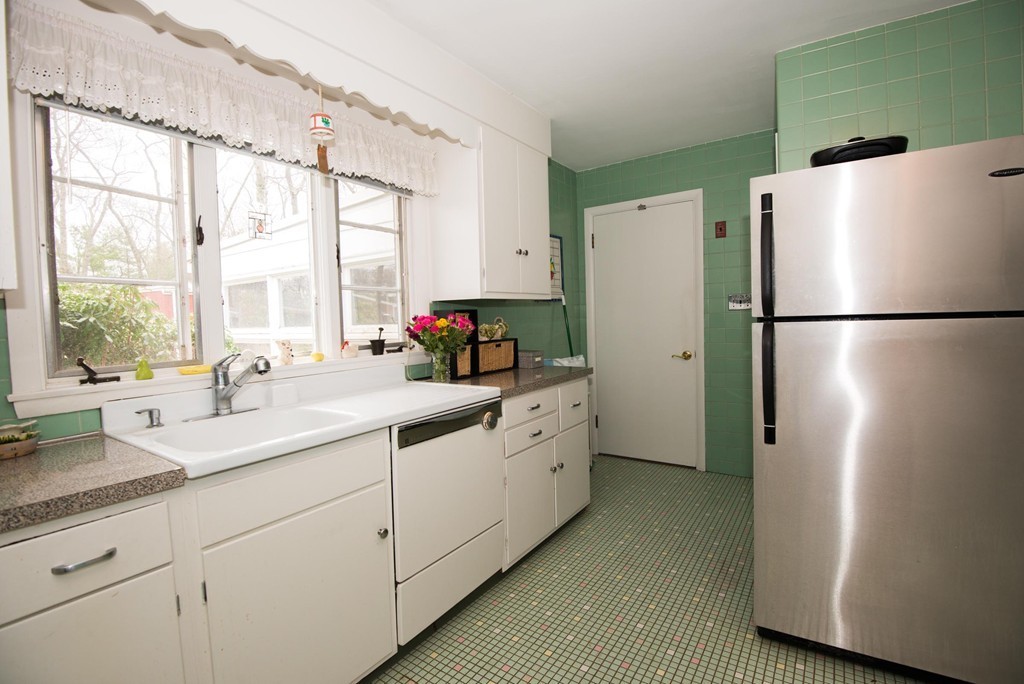 11 Pine Hill Road Swampscott, MA 01907 - Photo 15 of 30 Gallery Image 15