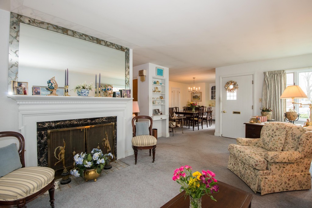 11 Pine Hill Road Swampscott, MA 01907 - Photo 6 of 30 Gallery Image 6