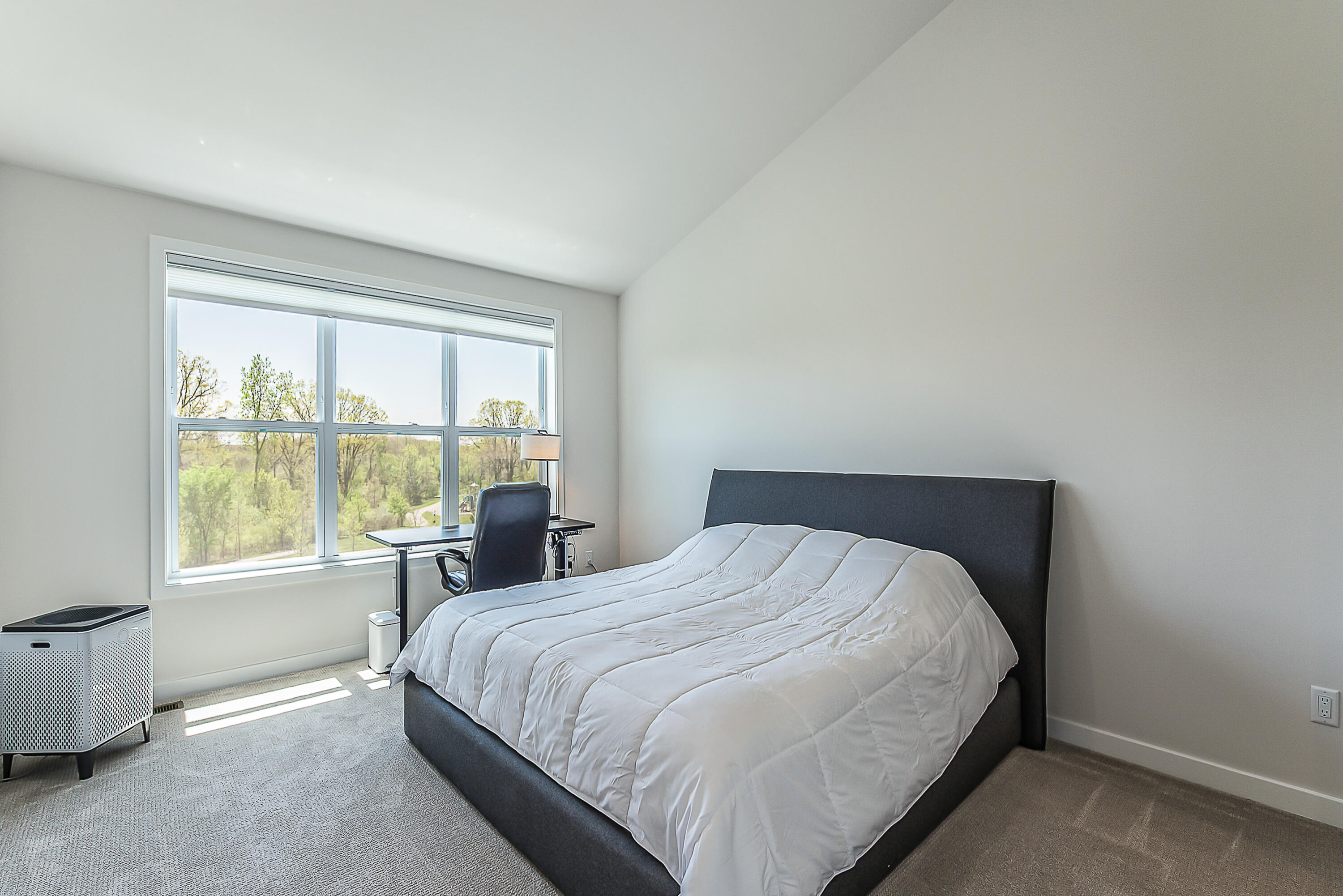 2938 Corston Road Ann Arbor, MI 48105 - Photo 26 of 54 Primary bedroom