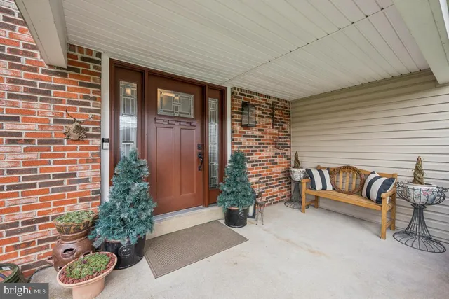 $699,000 | 21 Lancelot Lane, Mount Laurel, NJ 08054