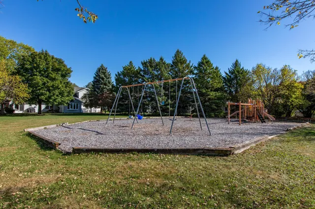 $315,000 | 2429 Viola Heights Drive Northeast, Rochester, MN 55906