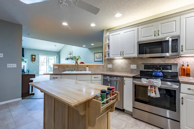 $315,000 | 2429 Viola Heights Drive Northeast, Rochester, MN 55906