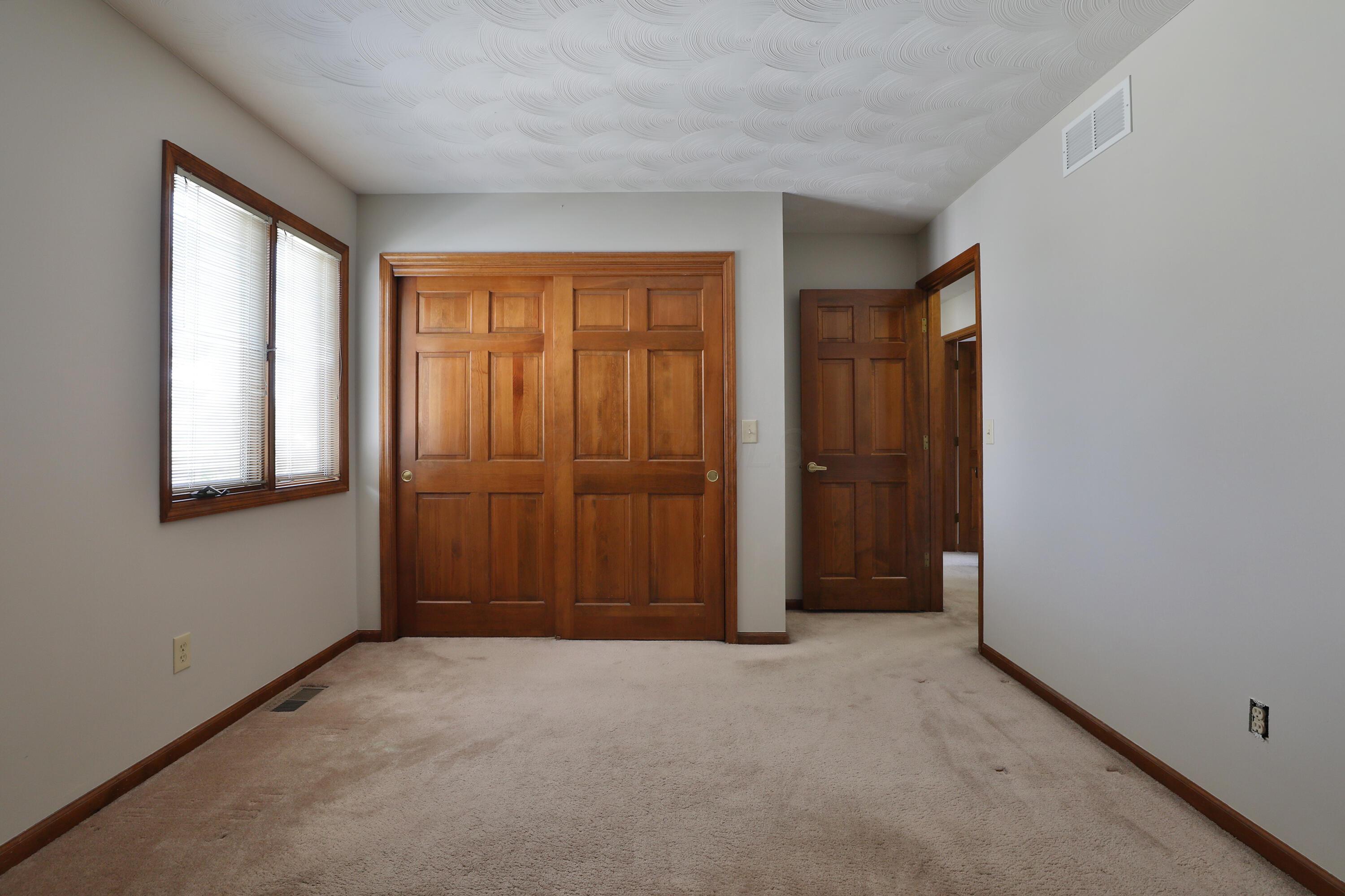 613 Deer Run Road Westerville, OH 43081 - Photo 32 of 39 Bedroom 3