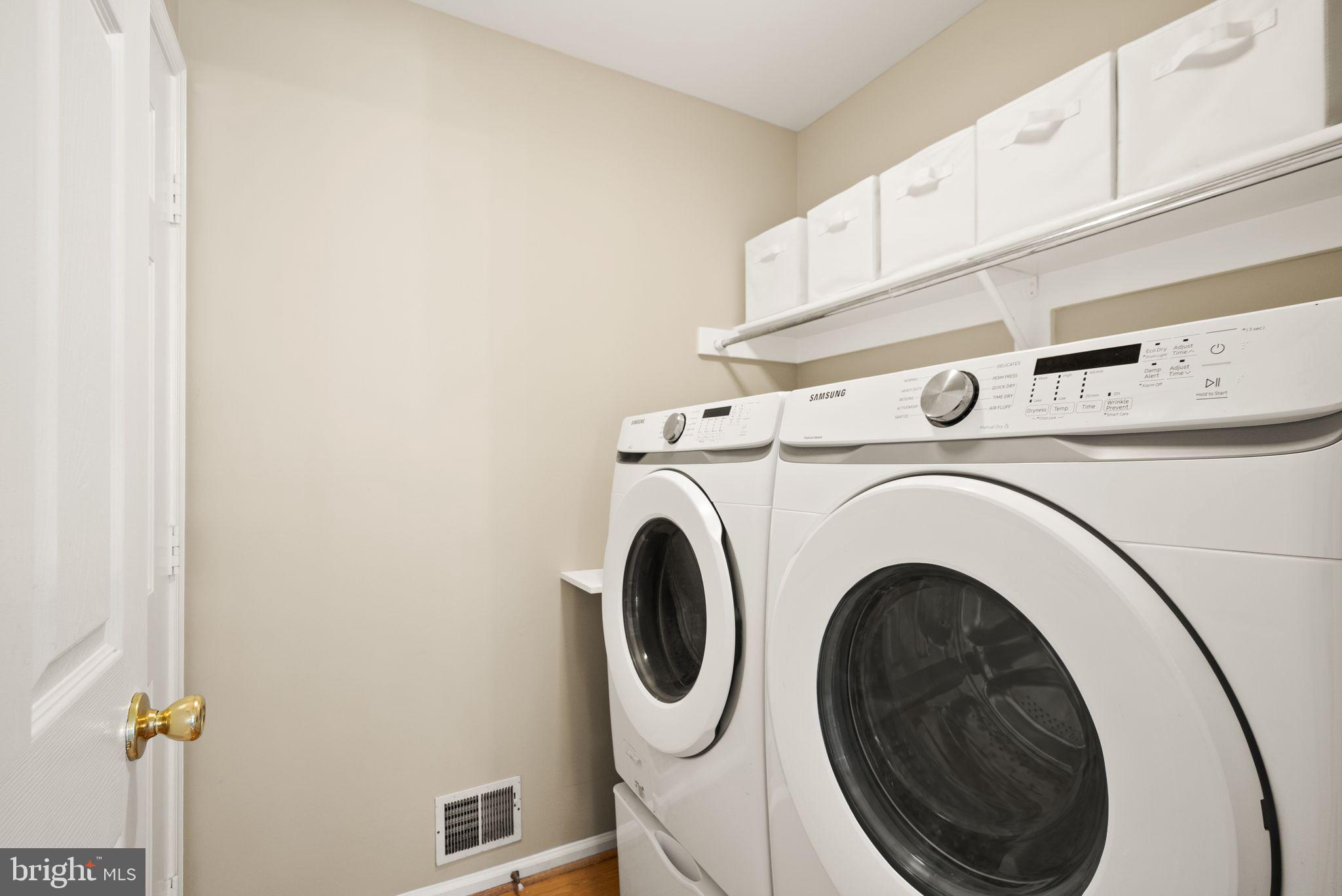 2614 Iron Forge Road Oak Hill, VA 20171 - Photo 39 of 48 Main level laundry