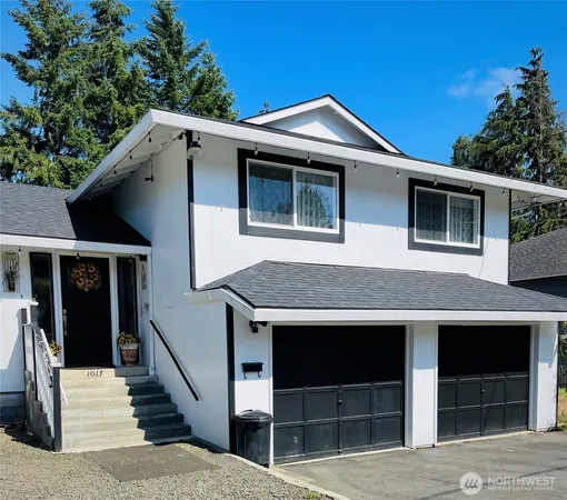 $440,000 | 1017 Ballentine Street, Raymond, WA 98577