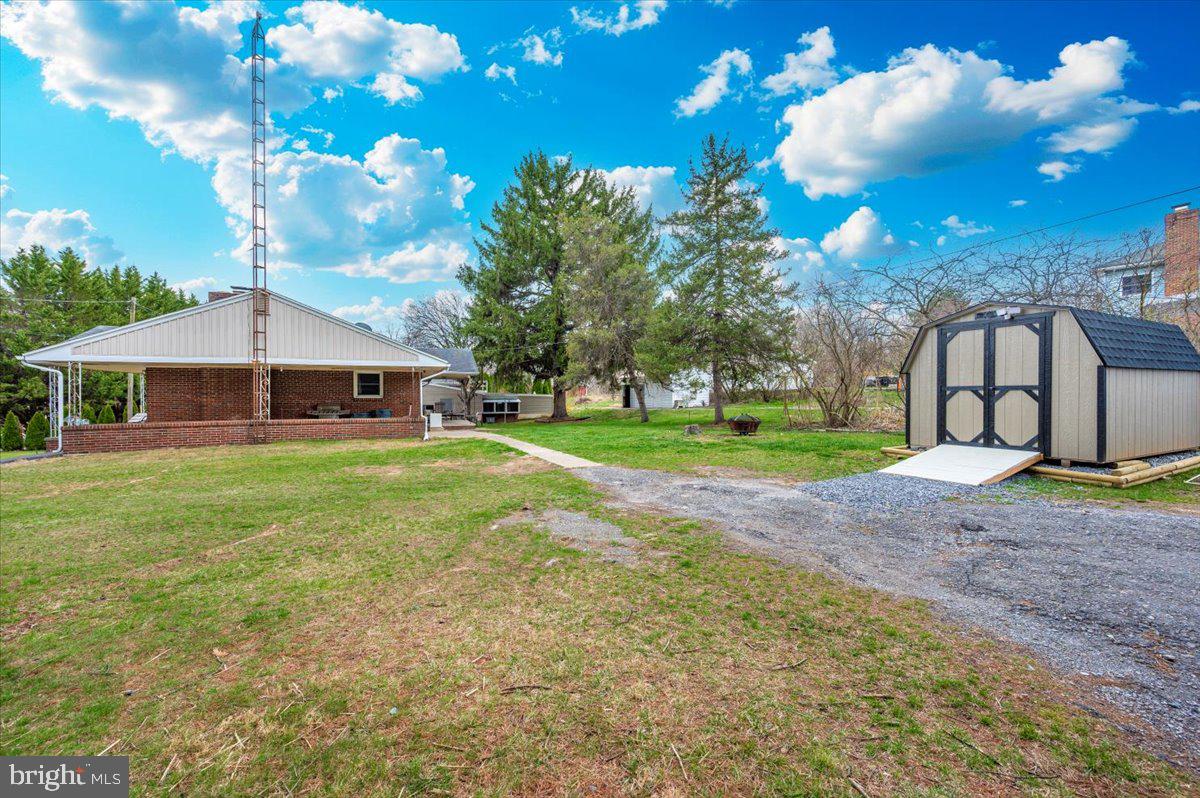 12150 Hopewell Road Hagerstown, MD 21740 - Photo 3 of 36 Gallery Image 3