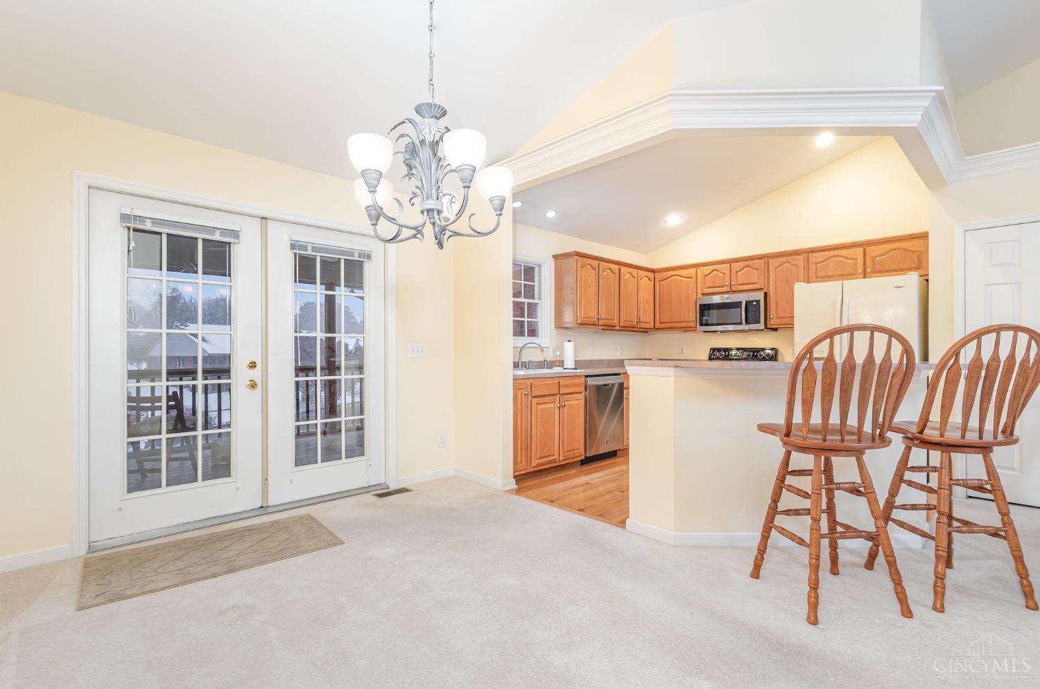 5673 Samver Road Cincinnati, OH 45239 - Photo 6 of 29