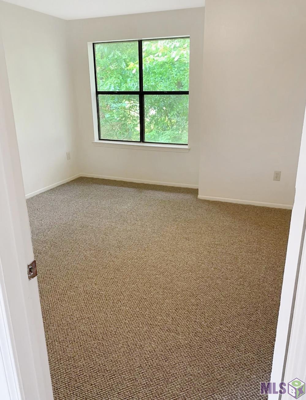 934 Hammond Manor Drive Baton Rouge, LA 70816 - Photo 12 of 16