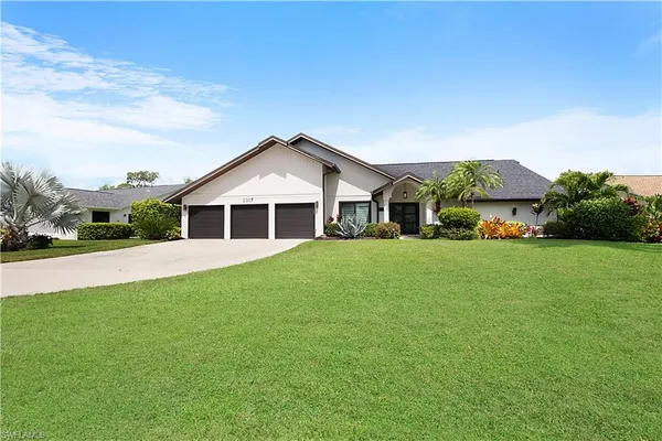 $7,000 | 2307 Queens Way, Naples, FL 34112