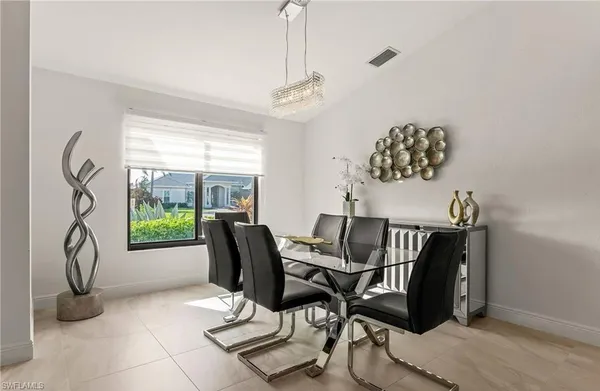 $7,000 | 2307 Queens Way, Naples, FL 34112