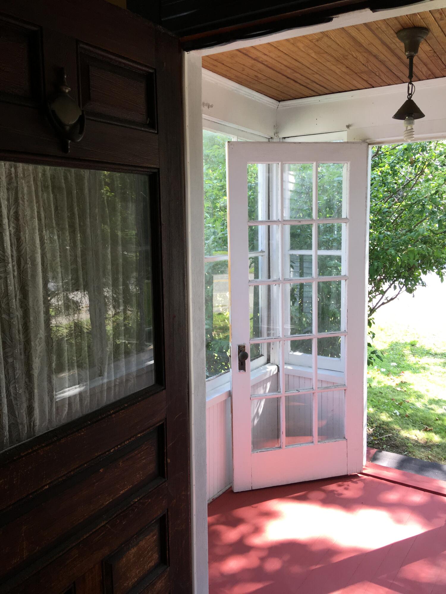 280 Main Street Winthrop, ME 04364 - Photo 11 of 21 11 Entrance