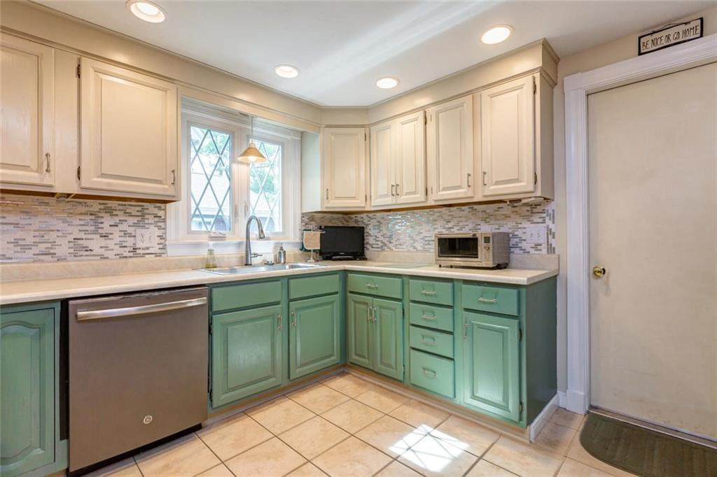 195 Wescott Road, Unit 7 South Portland, ME 04106 - Photo 16 of 34 Photo