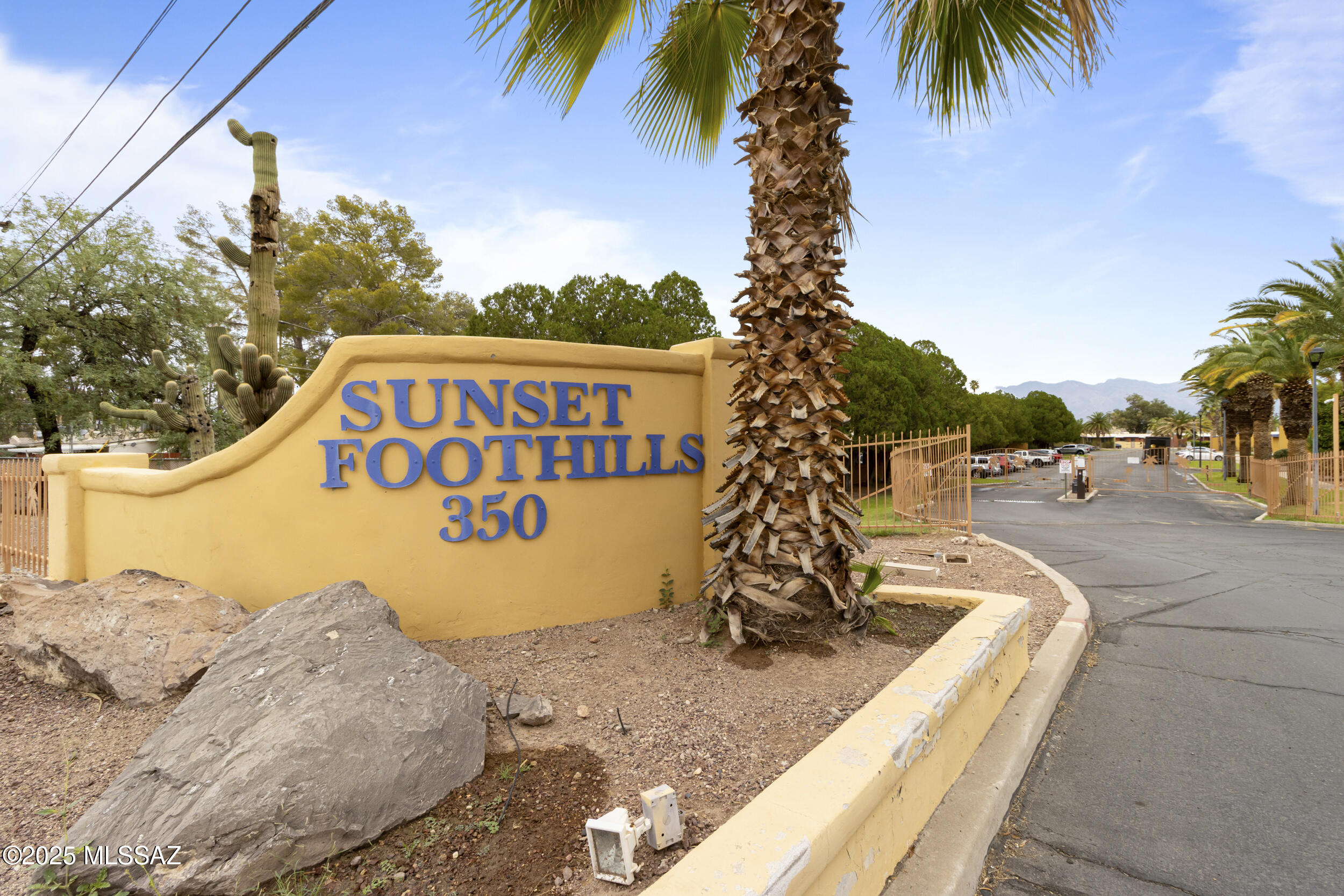 350 North Silverbell Road, Unit 174 Tucson, AZ 85745 - Photo 4 of 17