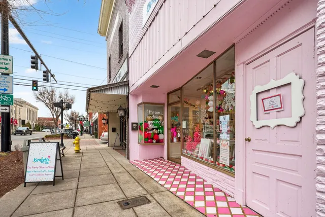 a picture of a bench in a building