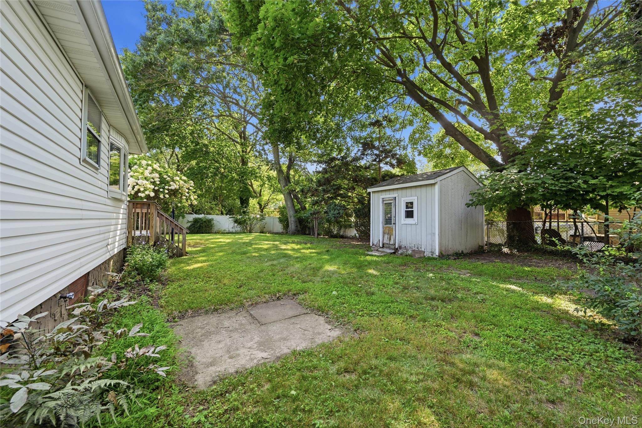 76 Queen Road Rocky Point, NY 11778 - Photo 20 of 29 Gallery Image 20