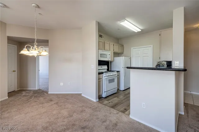 $1,200 | 7159 South Durango Drive, Unit 310, Las Vegas, NV 89113