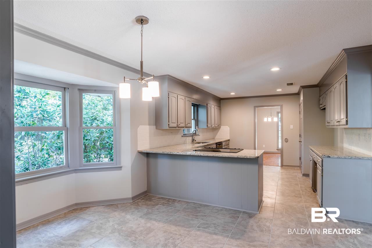 2881 Squire Lane Mobile, AL 36695 - Photo 9 of 38