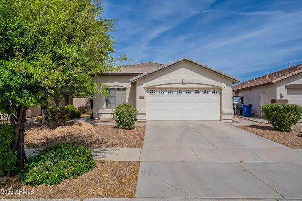 $2,250 | 4073 South Shady Court, Gilbert, AZ 85297