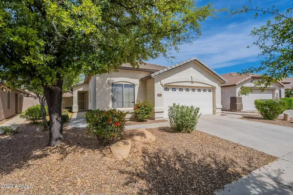 $2,250 | 4073 South Shady Court, Gilbert, AZ 85297