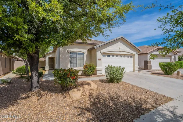 $2,250 | 4073 South Shady Court, Gilbert, AZ 85297