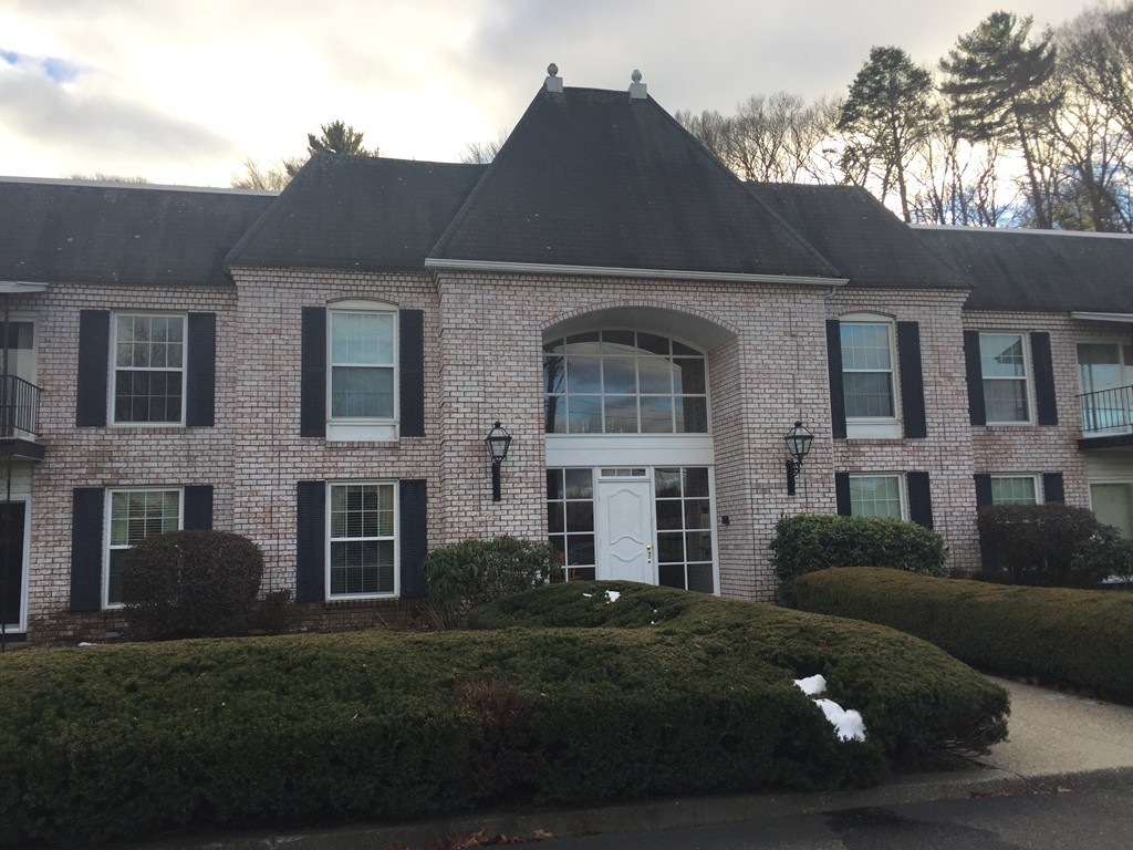 324 Russell Road, Unit 203 Westfield, MA 01085 - Photo 1 of 18 Gallery Image 1