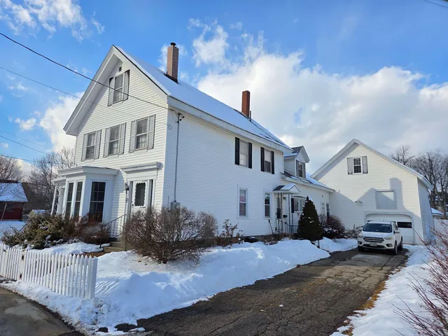 $424,900 | 25 Pleasant Street, Farmington, NH 03835