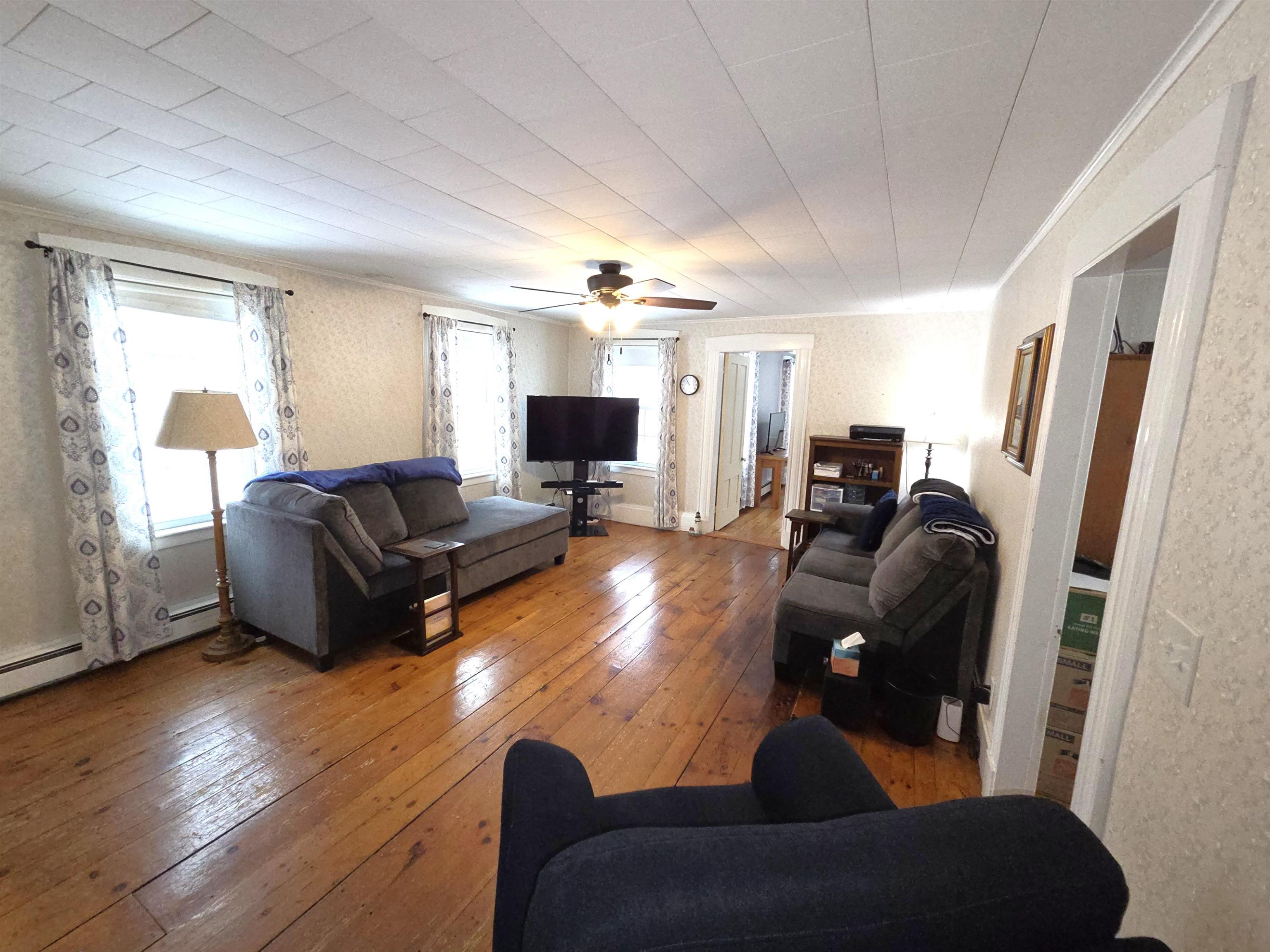 25 Pleasant Street Farmington, NH 03835 - Photo 16 of 41