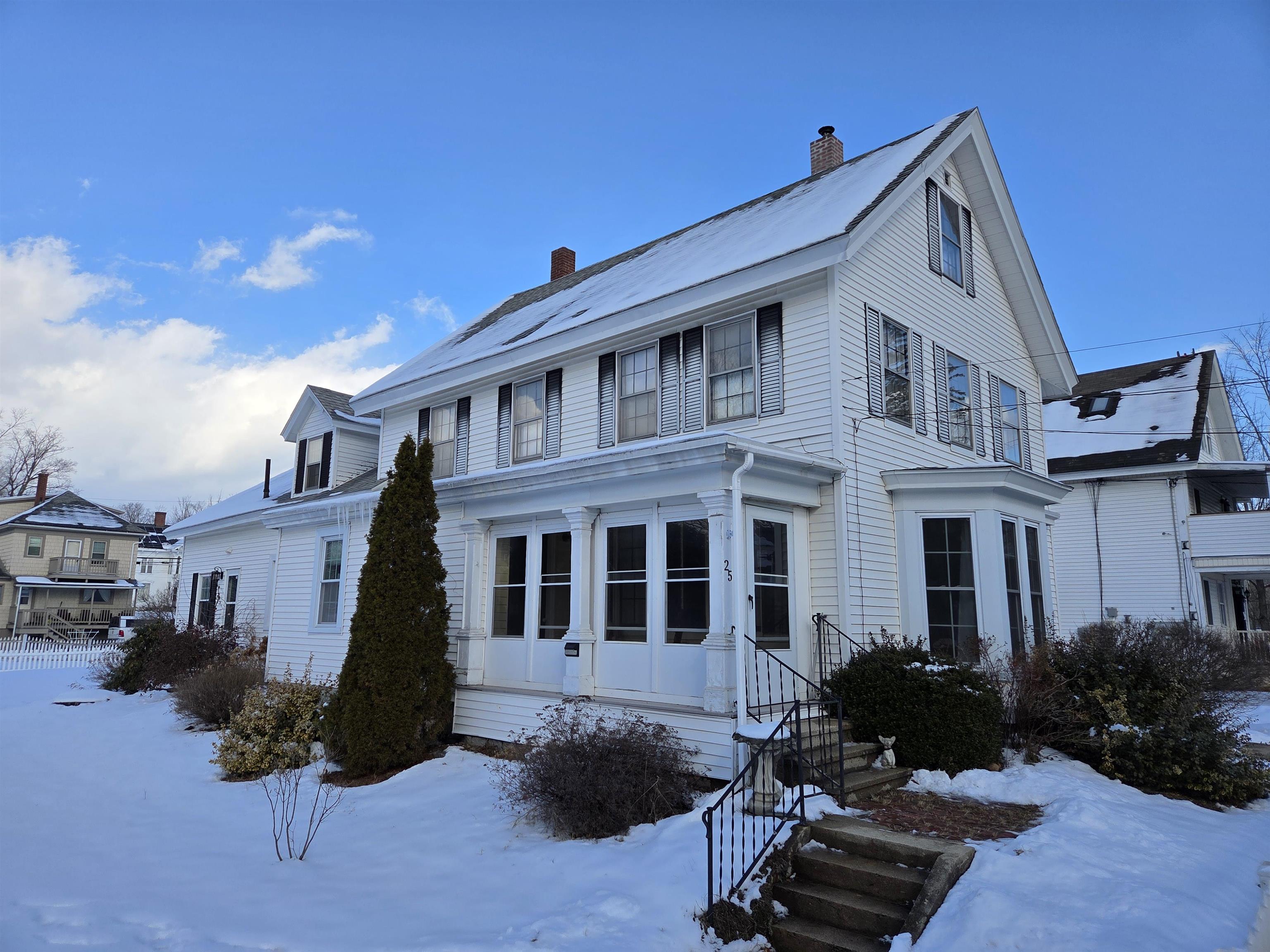 25 Pleasant Street Farmington, NH 03835 - Photo 2 of 41