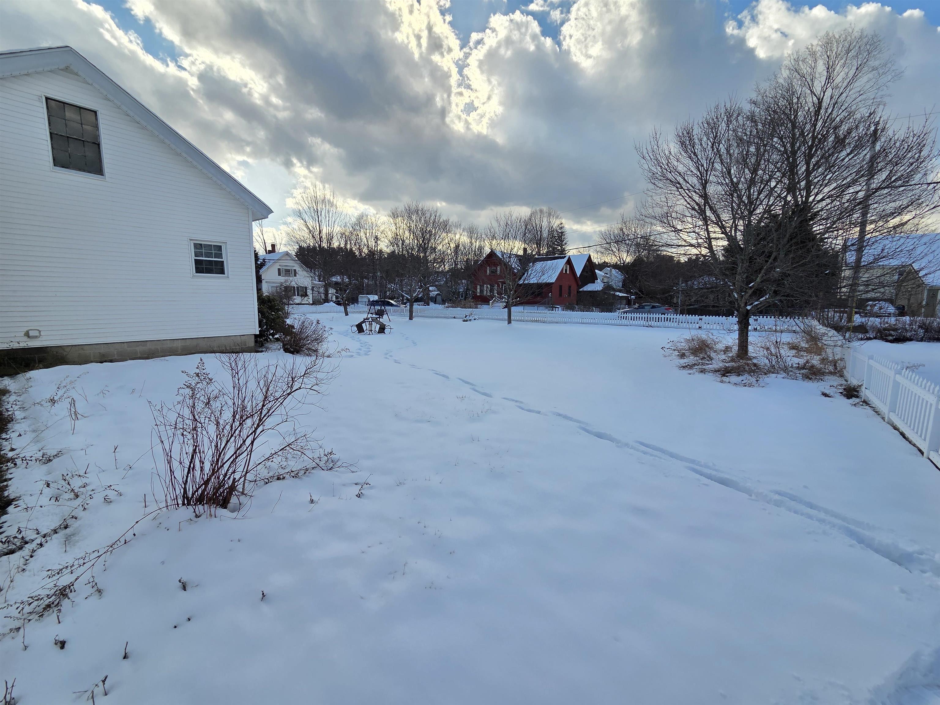 25 Pleasant Street Farmington, NH 03835 - Photo 7 of 41