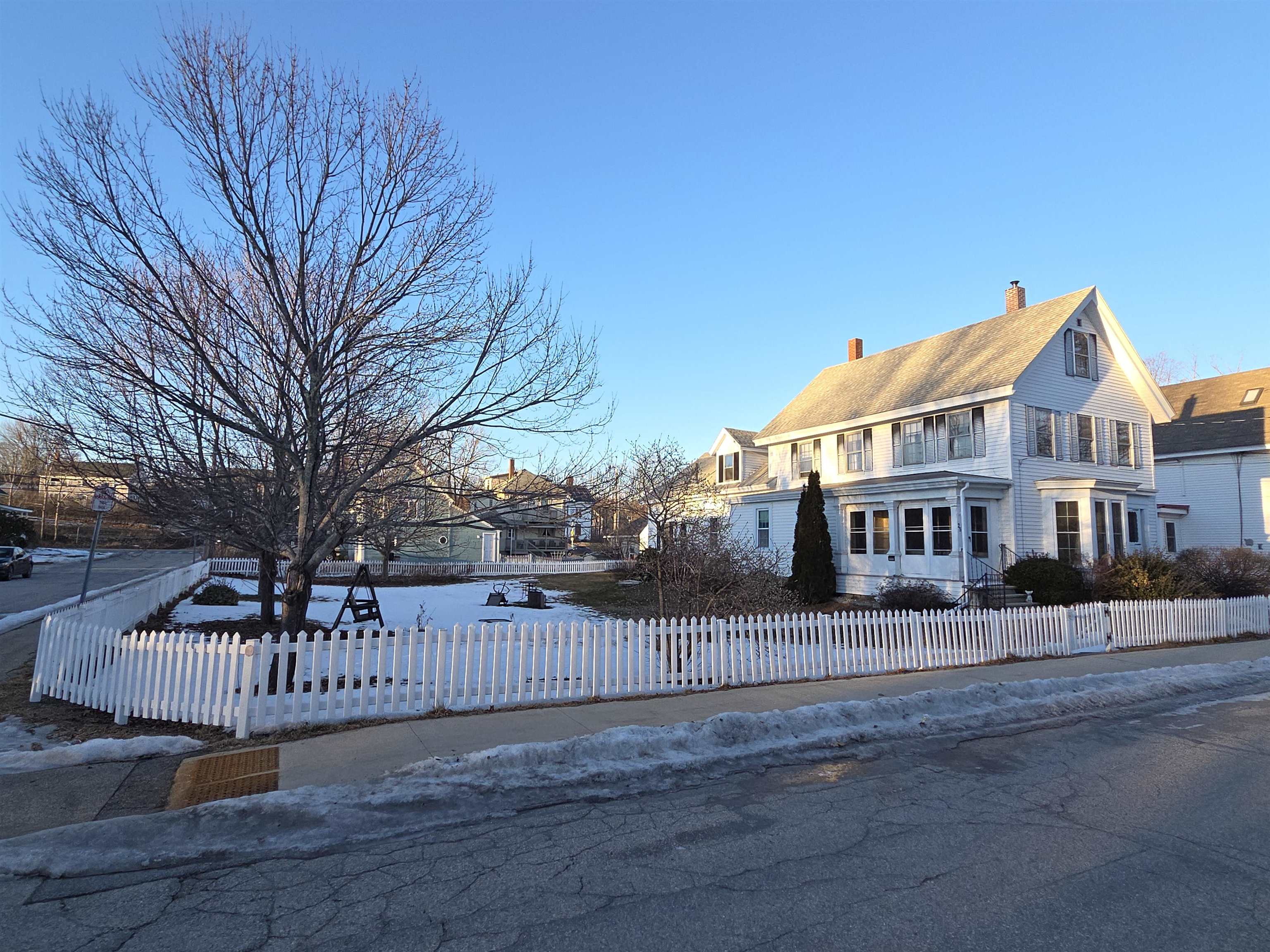 25 Pleasant Street Farmington, NH 03835 - Photo 8 of 41